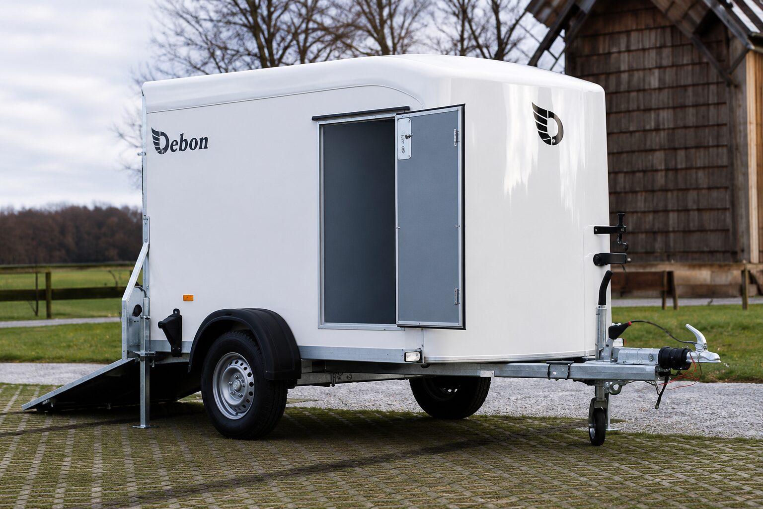 23A.jpg Kofferanhänger Debon Trailers Roadster 255 – Image 1